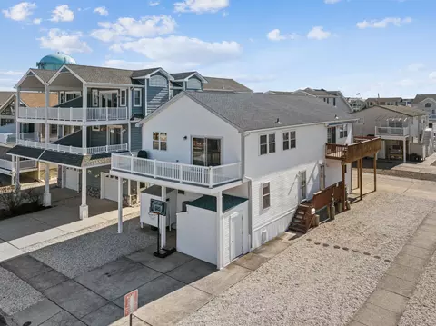 248 38th St #A, Sea Isle City, NJ 08243