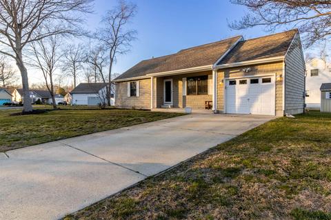 24 Cape Woods Rd, North Cape May, NJ 08204