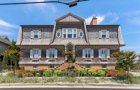 448 104th St, Stone Harbor, NJ 08247