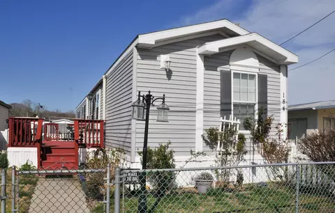 184 Maurice Blvd, Rio Grande, NJ 08204