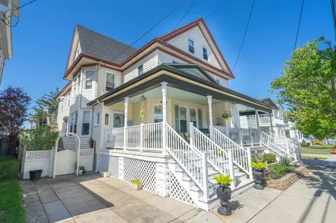 122 E Lotus Rd #EAST, Wildwood Crest, NJ 08260