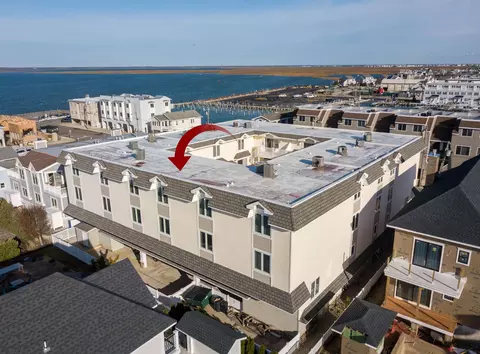 317 83rd St #13, Stone Harbor, NJ 08247
