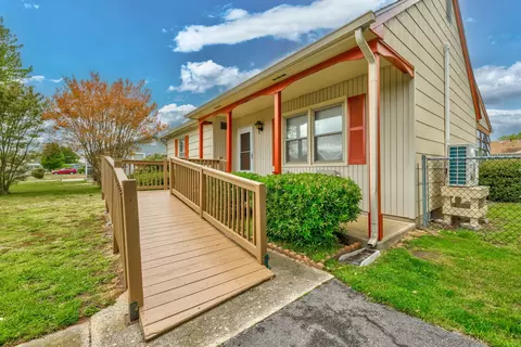 11 Beechwood Ave, Villas, NJ 08210