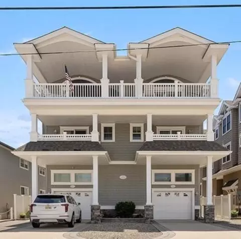214 57th St #EAST, Sea Isle City, NJ 08243