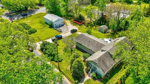 692 Crawford Rd, Cape May, NJ 08204