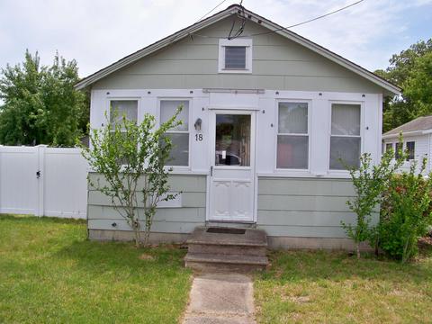 18 Georgia Ave, Villas, NJ 08251