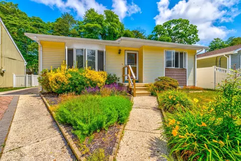427 Baywyn Rd, Cape May Beach, NJ 08251