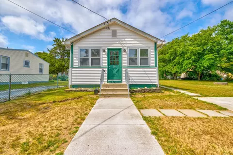 56 W Greenwood Ave, Villas, NJ 08251