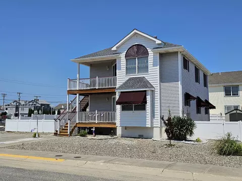 201 E Raleigh Ave #201, Wildwood Crest, NJ 08260