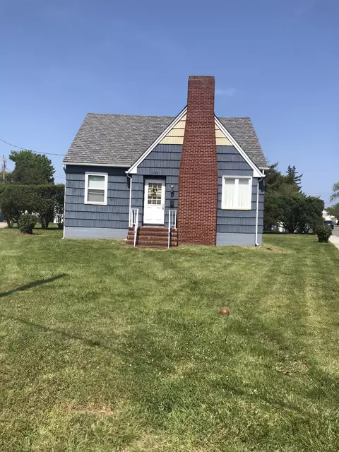 932 Sewell Ave, Cape May, NJ 08204