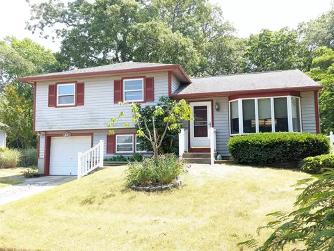 10 Edgewater Rd, North Cape May, NJ 08204