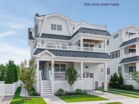45 W 20th St, Avalon, NJ 08202