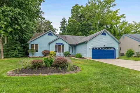 39 Cape Woods Rd, North Cape May, NJ 08204