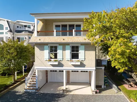 667 22nd St, Avalon, NJ 08202