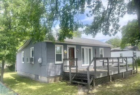 201 E Bates Ave, Villas, NJ 08251