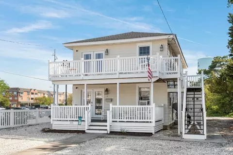 233 93rd St, Stone Harbor, NJ 08247
