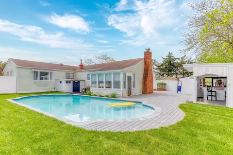 1061 Michigan Ave, Cape May, NJ 08204