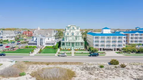 1307 Beach Ave #4, Cape May, NJ 08204