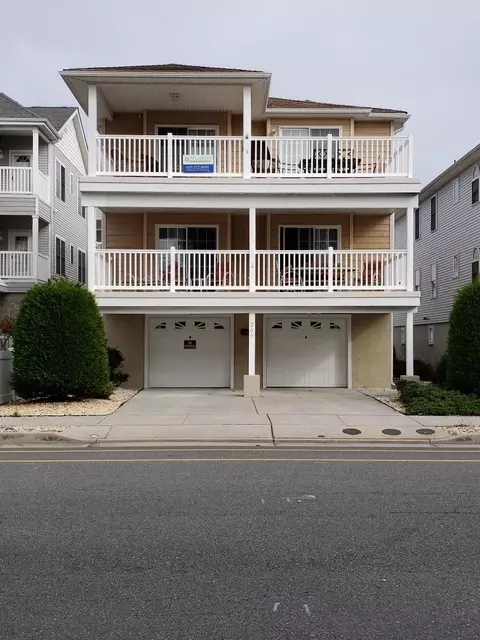 207 E Roberts Ave #A, Wildwood, NJ 08260