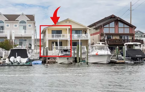 537 W Burk Ave #A, Wildwood, NJ 08260