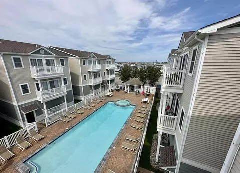 422 W Hand Ave #104, Wildwood, NJ 08260