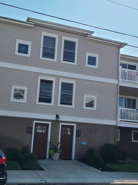 200 E Palm Rd #102, Wildwood Crest, NJ 08260