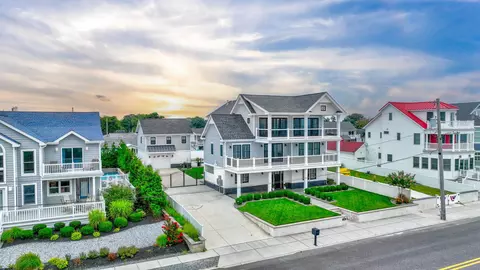 305 Beach Dr, North Cape May, NJ 08204