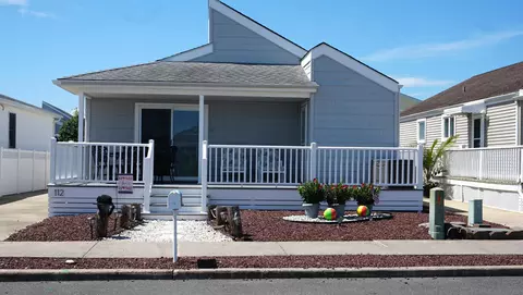 112 W Trenton Ave, Wildwood Crest, NJ 08260