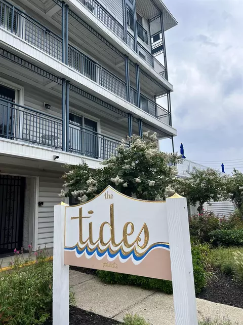 9 Jackson St #315, Cape May, NJ 08204