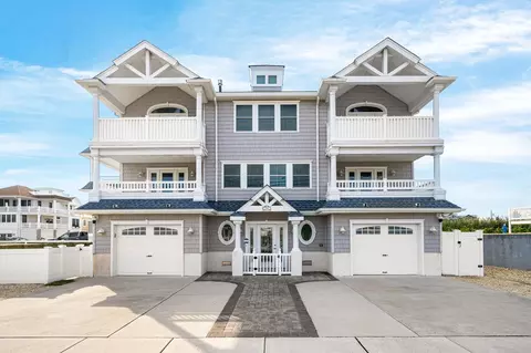 704 S Commonwealth Ave, Strathmere, NJ 08248