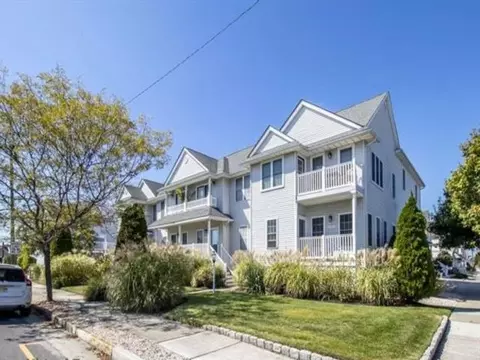 6200 Pacific Ave #203, Wildwood Crest, NJ 08260