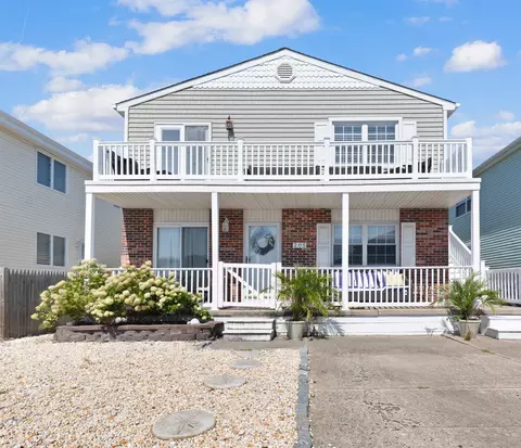 205 W Topeka Ave #A, Wildwood Crest, NJ 08260