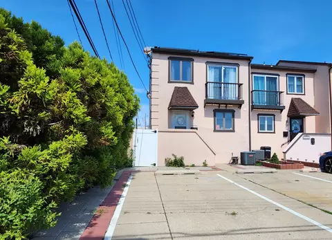 101 E Oak Ave, Wildwood, NJ 08260