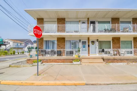 323 W Cresse Ave #A, Wildwood, NJ 08260