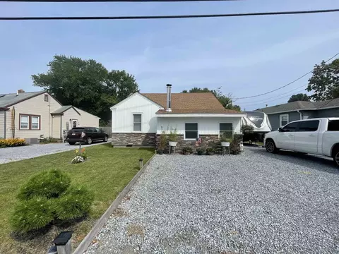647 Seashore Rd, Erma, NJ 08204