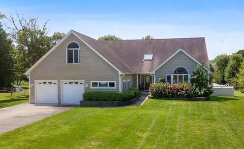 12 E Ravenwood Dr, Cape May Court House, NJ 08210