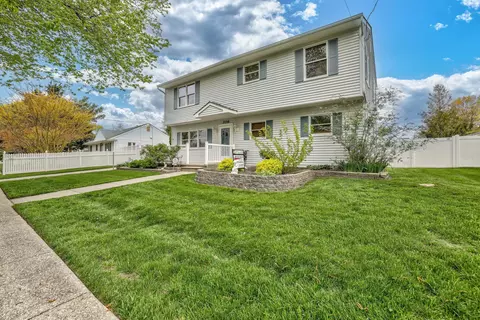 306 Roslyn Ave, North Cape May, NJ 08204
