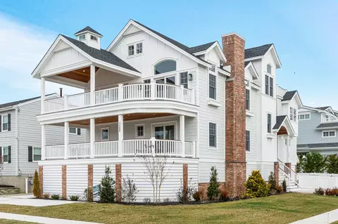 7488 Ocean Dr, Avalon, NJ 08202