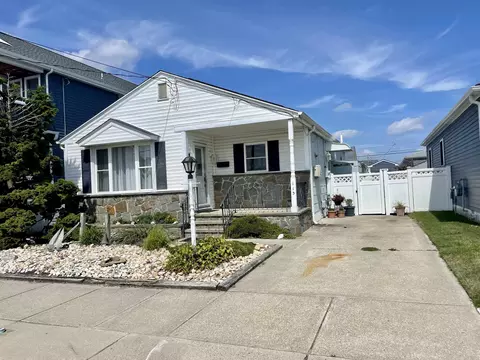 113 E Pittsburgh Ave, Wildwood Crest, NJ 08260