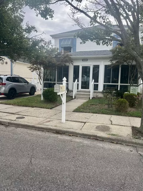 202 W Pittsburgh Ave, Wildwood Crest, NJ 08260