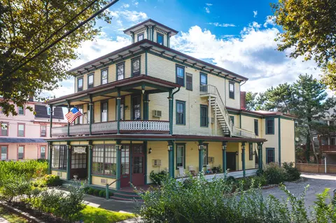 101 S Lafayette St # 1B, Cape May, NJ 08204