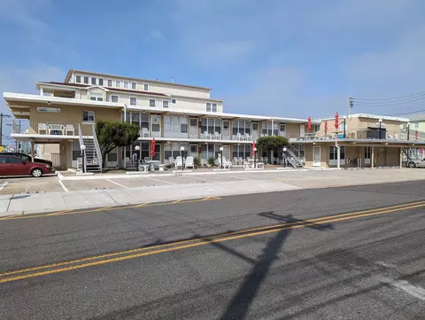 422 E 4th Ave #202, North Wildwood, NJ 08260