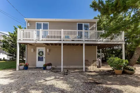 129 75th St #C, Sea Isle City, NJ 08243