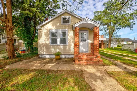 129 W Pacific Ave, Villas, NJ 08251