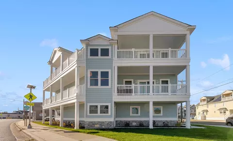 209 N New York Ave #2, North Wildwood, NJ 08260
