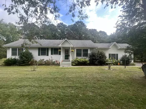 2 Country Acres Dr, Cape May Court House, NJ 08210