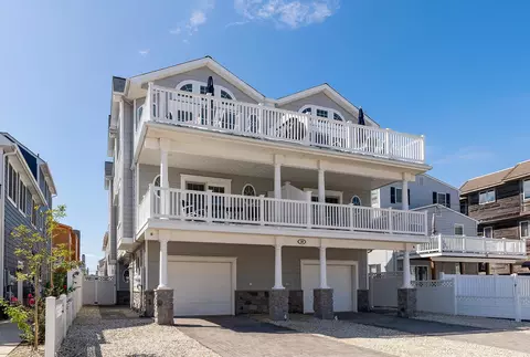 30 79th St #EAST, Sea Isle City, NJ 08243