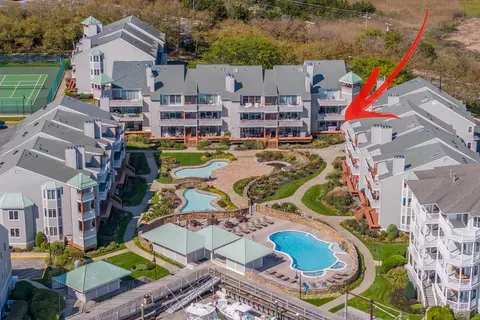 902 Ocean Dr #401, Cape May, NJ 08204