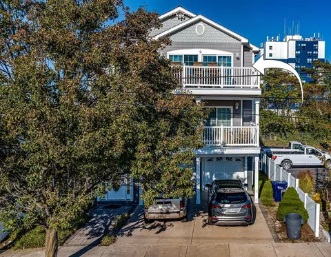 115 W Spicer Ave #2, Wildwood, NJ 08260