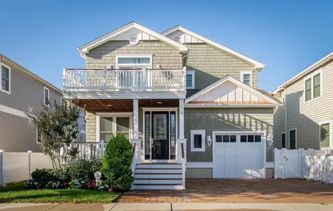 114 E Buttercup Rd, Wildwood Crest, NJ 08260